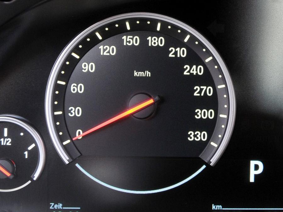  BMW M5 2011 года  (фото 35 из 344)